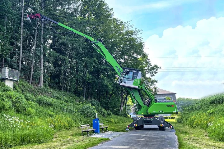 SENNEBOGEN 728 E