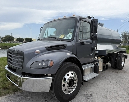 Viking 1,500 to 2,500 gallon septic vacuum truck